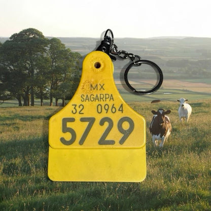 Cowtag Keychain / Llavero Arete de Vaca Double Sided (Doble Vista) Aunthentic